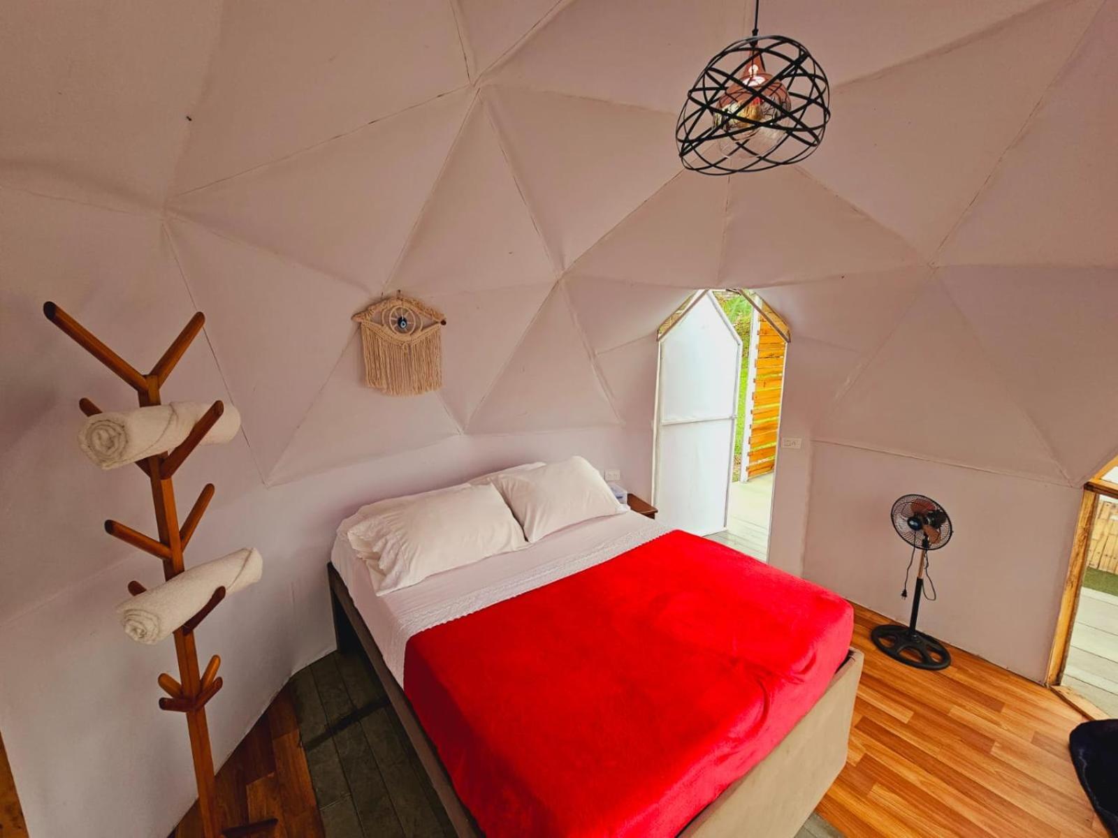 Glamping Y Alpina Campsite *