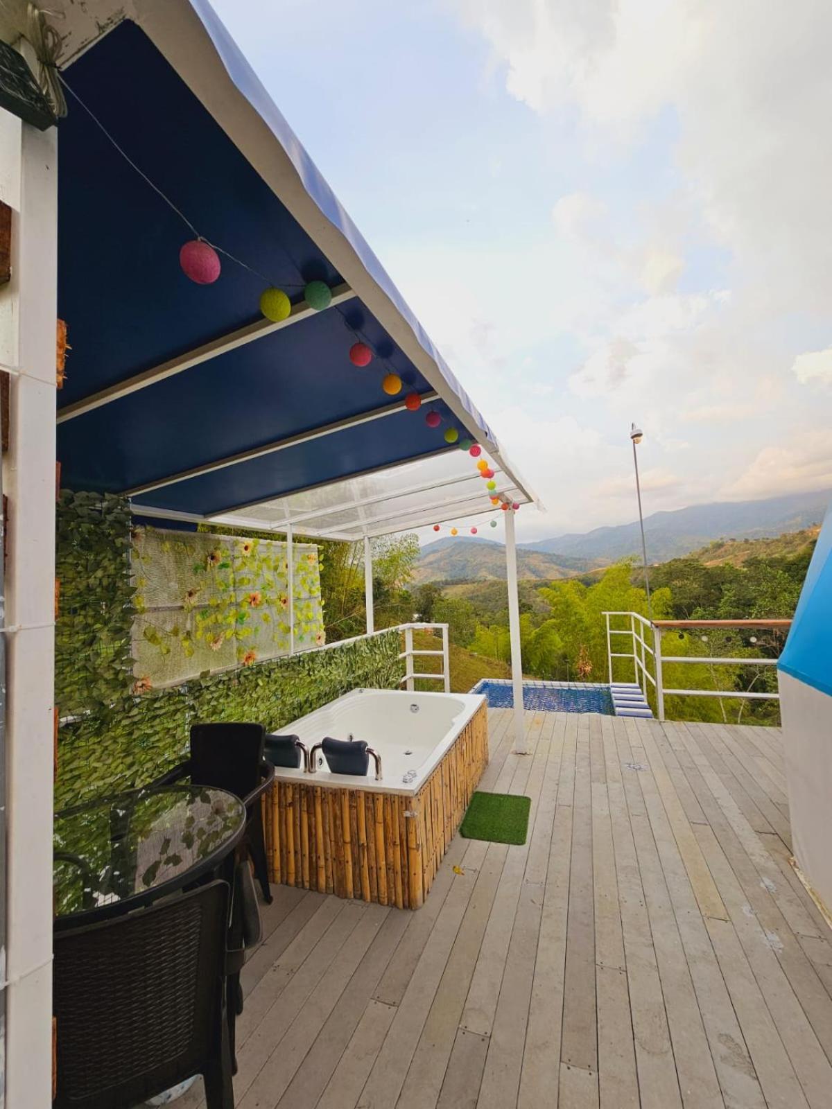 Glamping Y Alpina * Buga