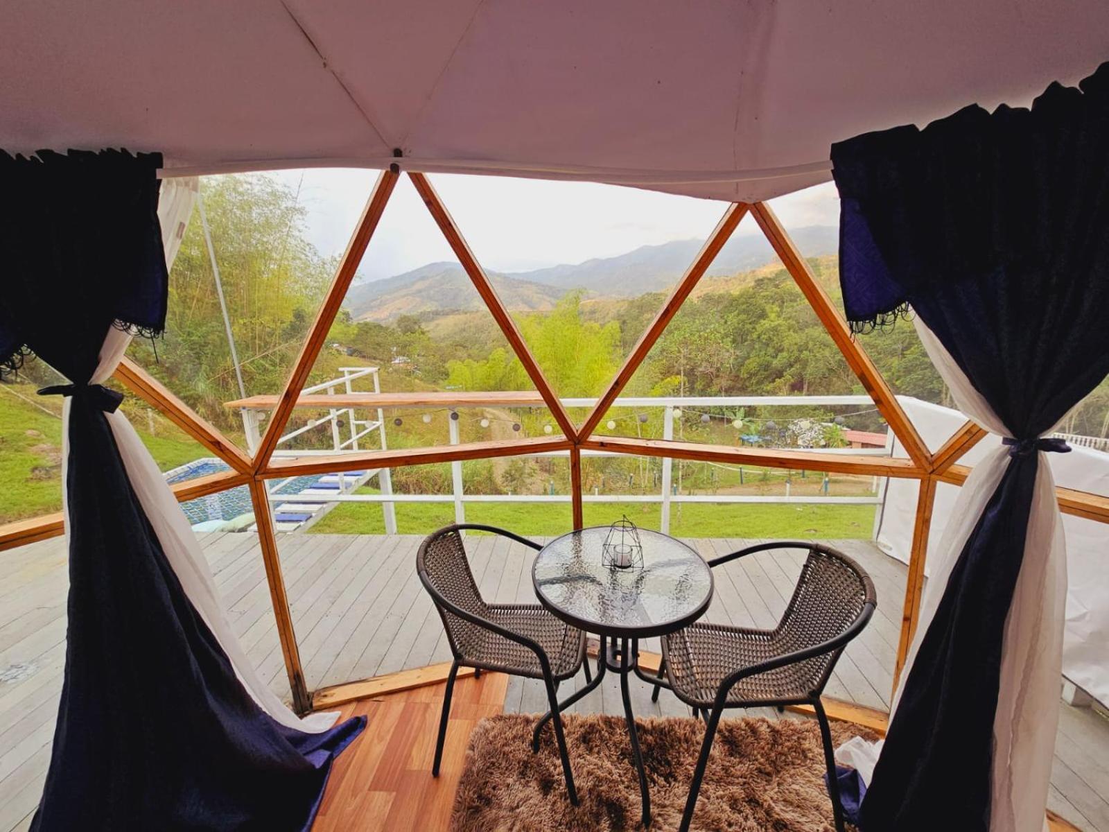 Glamping Y Alpina Buga