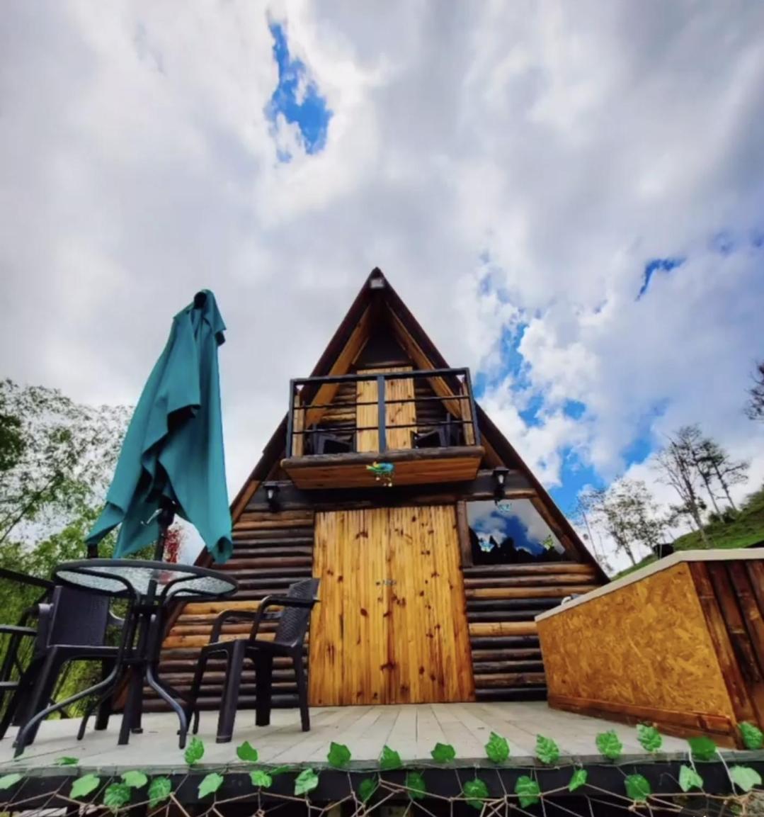 Glamping Y Alpina Buga