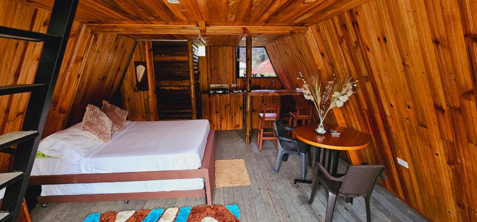 Glamping Y Alpina Buga